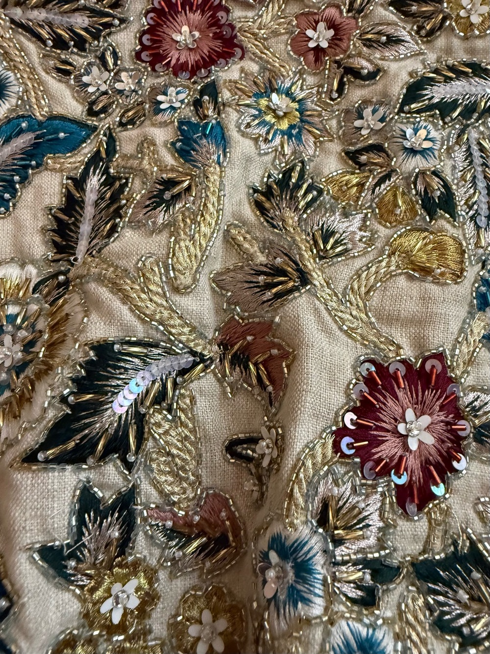 Alice + Olivia
ODIE EMBELLISHED BOMBER - Picture 15 of 16